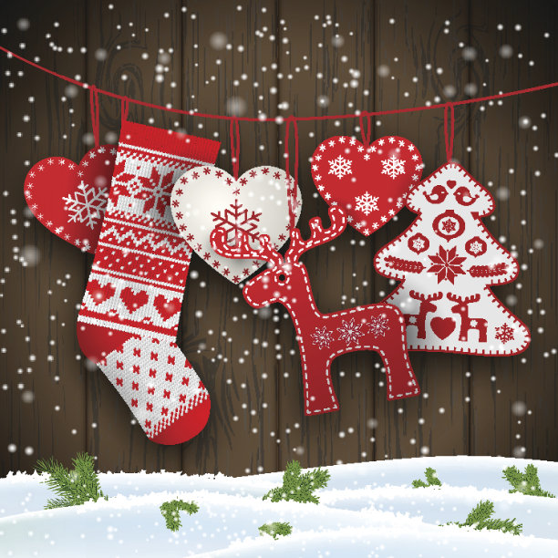 圣诞民间装饰品挂在棕色的木墙前图片下载