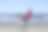 在夏季海滩户外做体操的小女孩图片下载