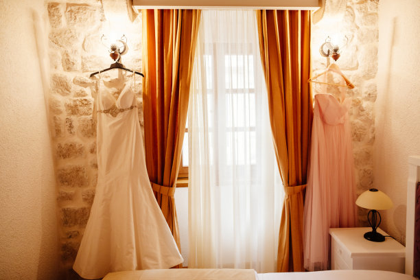 华丽的婚纱图片下载