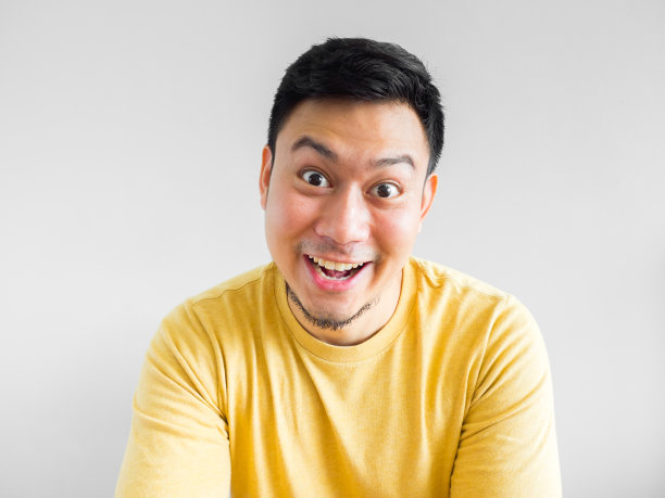 快乐的亚洲人。图片下载