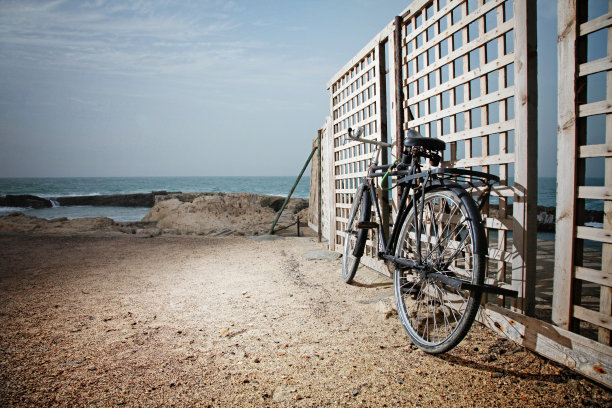 海边自行车图片下载