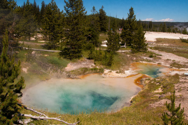 温泉图片素材ID：136186312