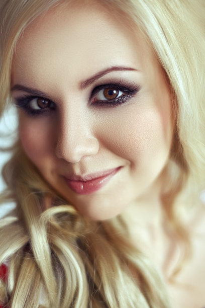 美女的脸肖像。图片下载