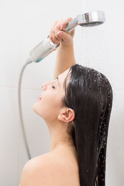 享受洗澡图片下载