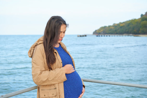 美丽的孕妇图片下载