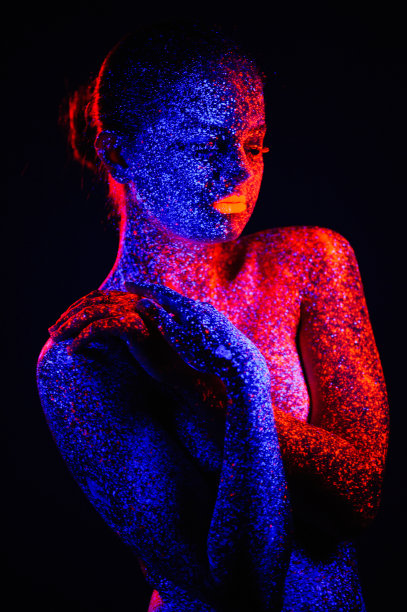 女孩霓虹灯图片下载