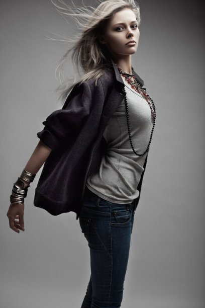 时装模特跳图片下载