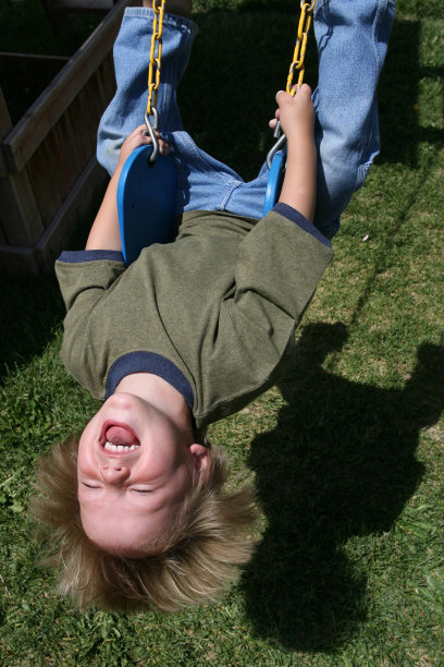 活跃的孩子图片下载