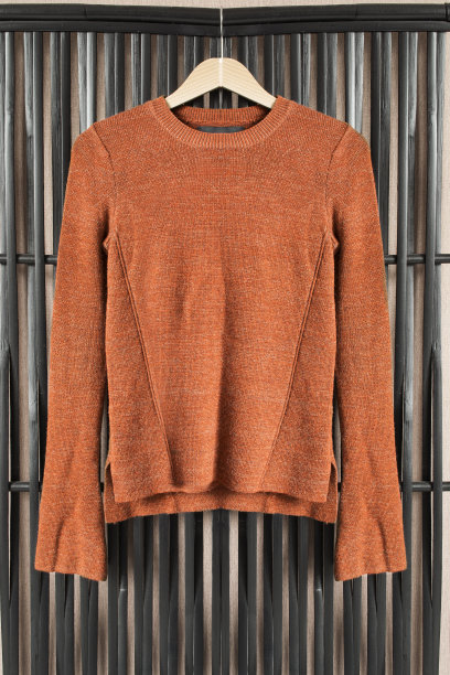 衣架上的毛衣图片下载