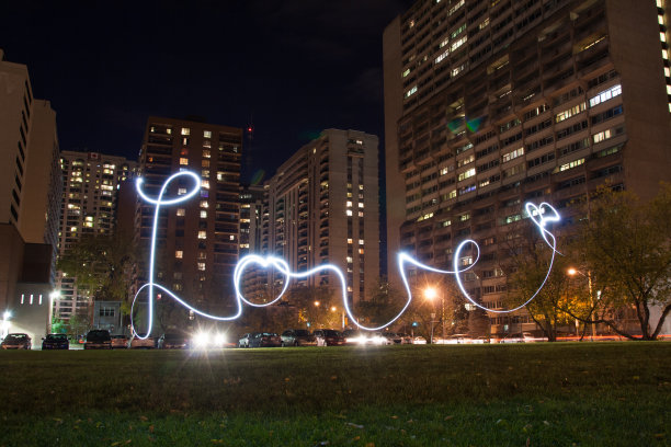 爱在晚上图片下载