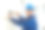成熟技师用螺丝刀在墙上安装摄像机图片下载