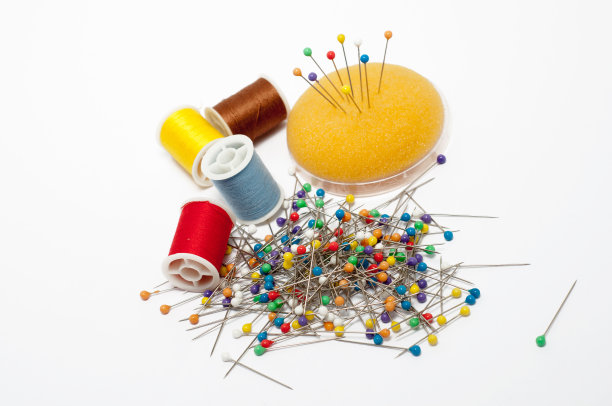 缝纫设置在白色的背景图片下载