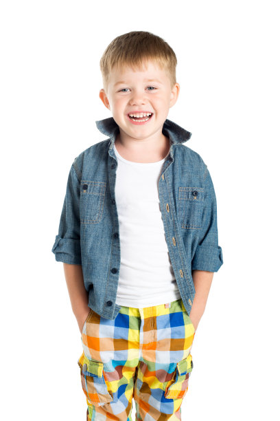 笑的小男孩图片下载