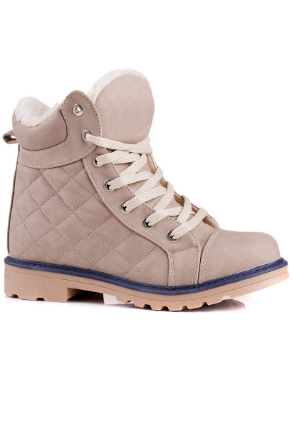 靴子孤立在白色背景上图片下载