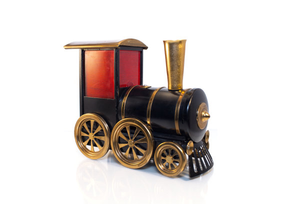 玩具旧火车孤立在白色背景图片下载