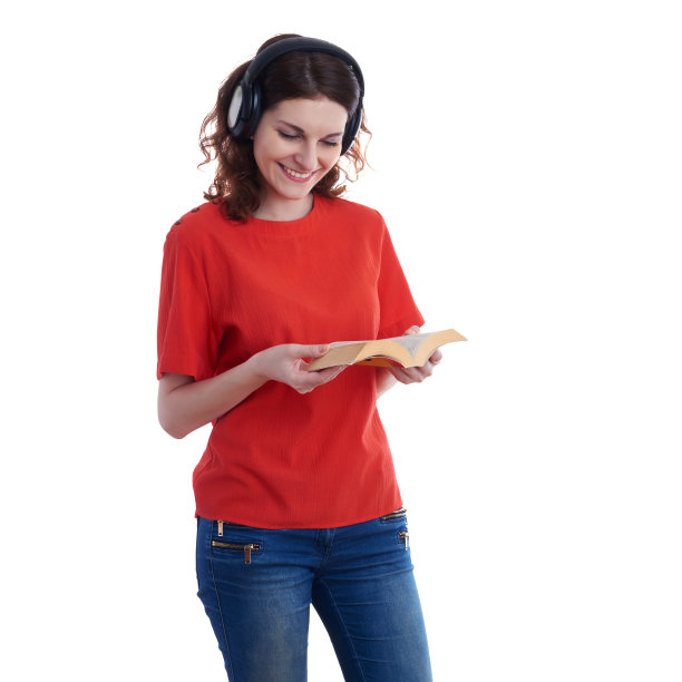 微笑的年轻女子在白色孤立的背景图片下载