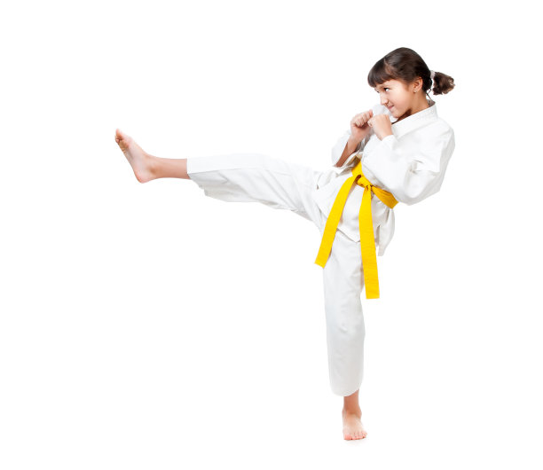 穿着黄色腰带和服的小女孩图片下载