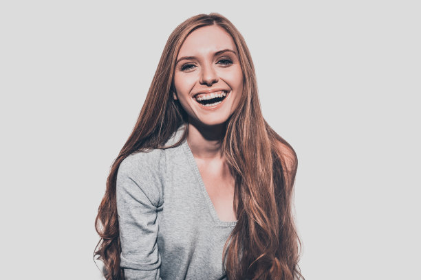 灿烂微笑的女人素材图片