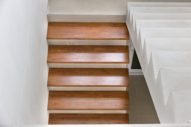 楼梯混凝土顶木图片下载