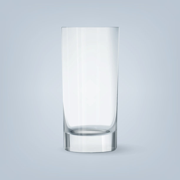 现实的空杯子图片下载