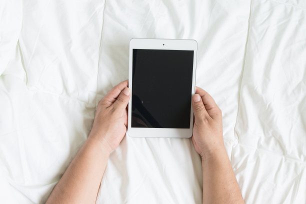 人使用智能手机图片下载