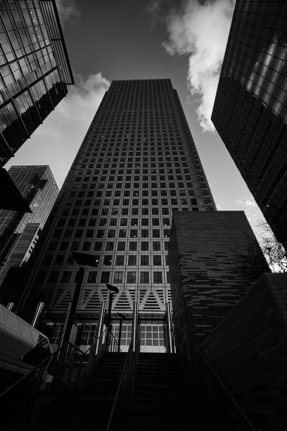 一个加拿大方形楼梯(伦敦金丝雀码头)图片下载