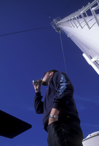 人喝咖啡图片下载