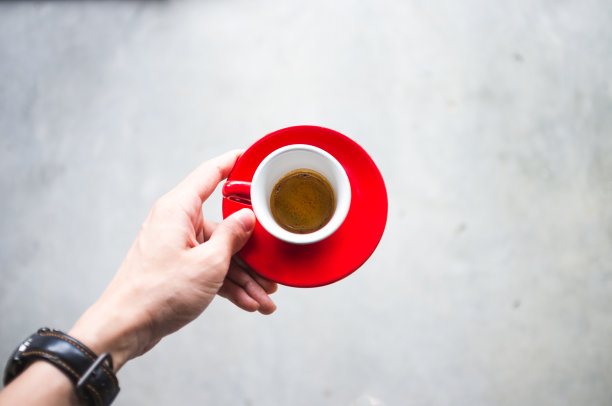 咖啡在手里图片下载