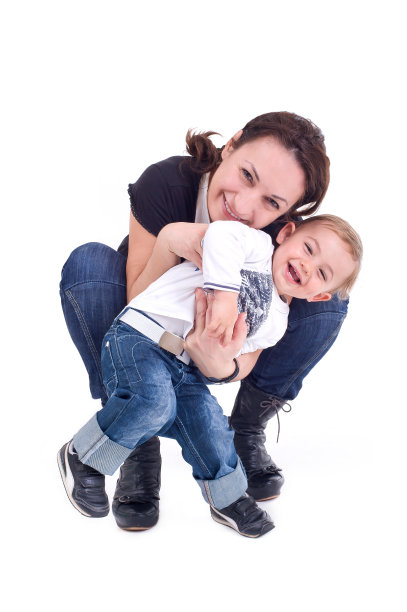 妈妈和她的孩子玩图片下载