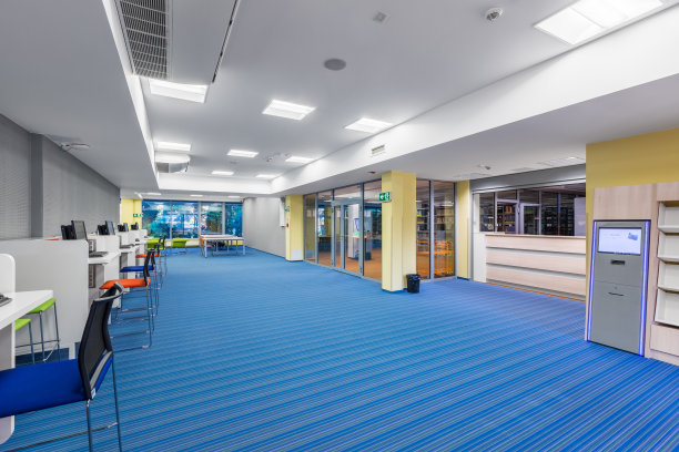 现代计算机的房间图片下载