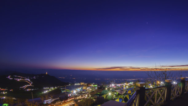 Phu Thap Boek，碧差汶省。图片下载