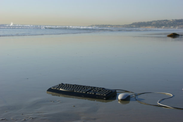 海滩的办公室图片下载