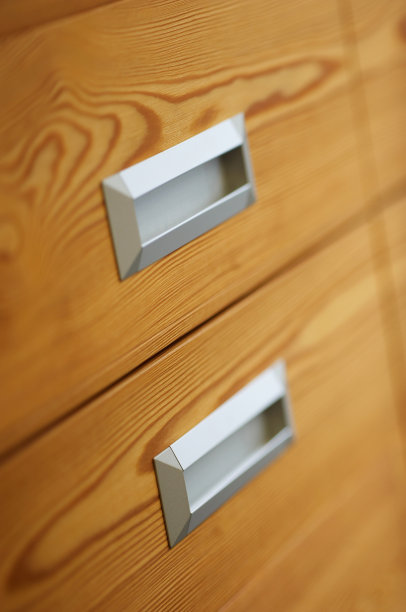 现代木质办公室抽屉的细节图片下载