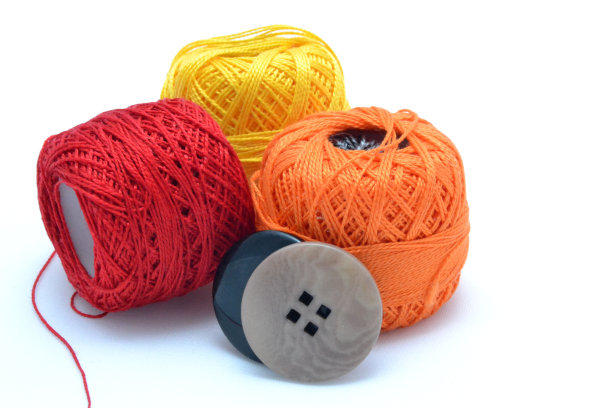 彩色的线和钮扣图片下载