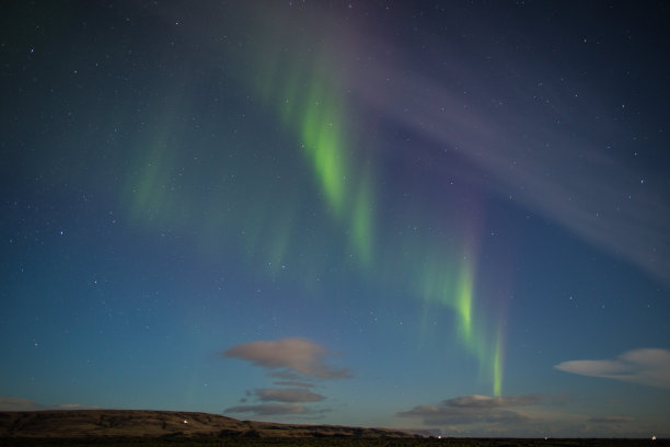 冰岛上空的北极光图片下载