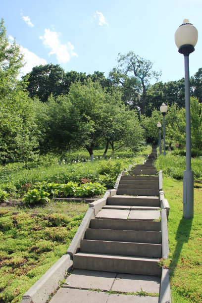 弗拉基米尔的“父权花园”图片下载