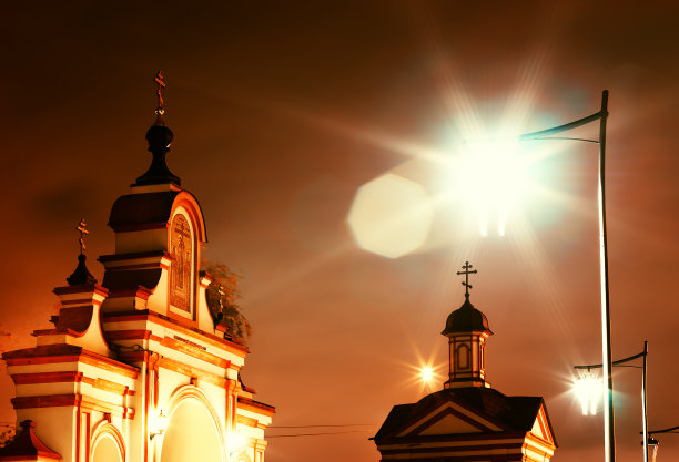 Altufievo教堂与光泄漏莫斯科地区的背景图片下载