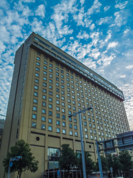 蓝天和现代建筑图片下载