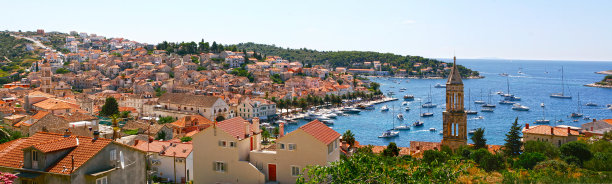古老的亚得里亚海岛小镇赫瓦尔港。高角度的观点。图片下载