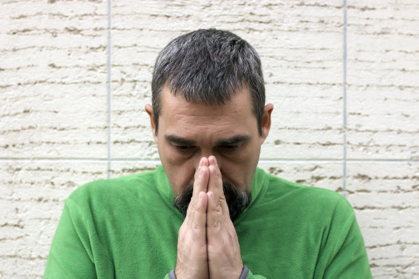 宗教的人祈祷图片下载