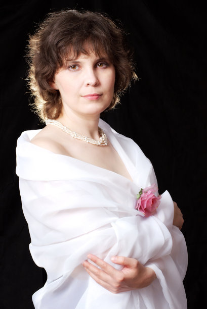 年轻的女人图片下载