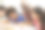 老师在教室里帮助学生学习图片下载