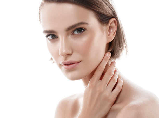 美丽女人的脸与完美的皮肤肖像。孤立在白色的。图片下载
