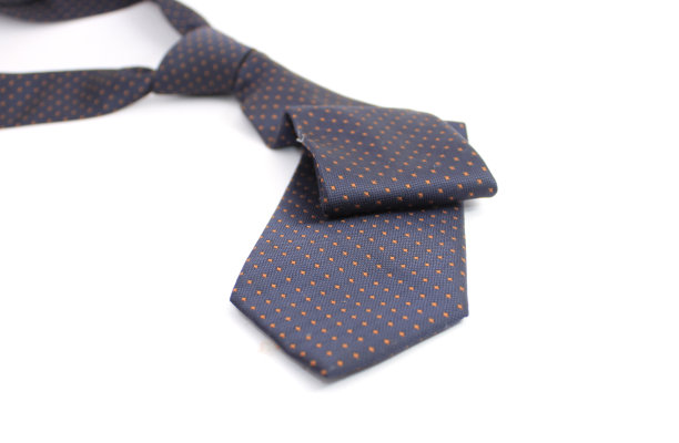 白色背景的领结图片下载