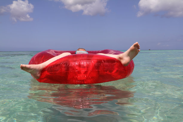 漂浮在阳光下图片下载