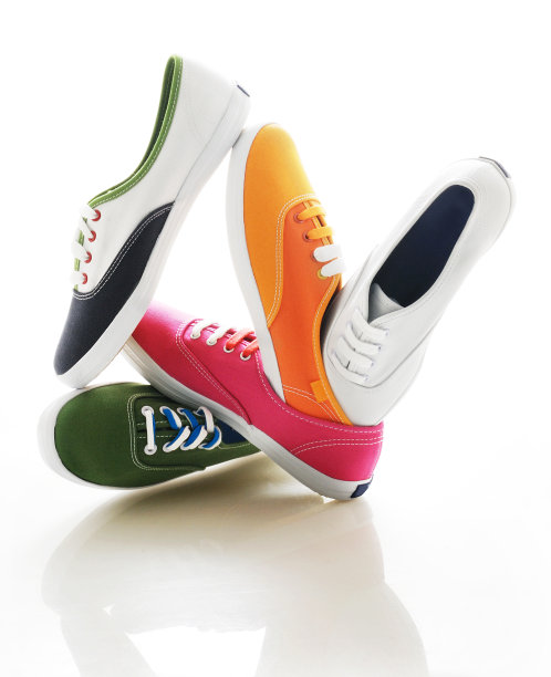 现代男人的鞋子带有反射图片下载