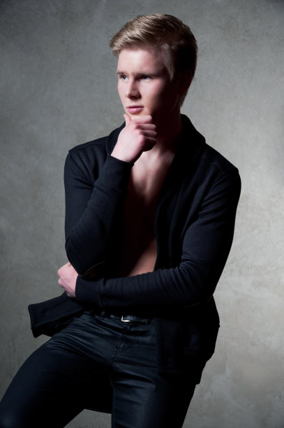 思想者的肖像图片下载