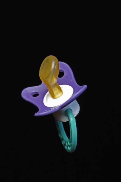 婴儿奶嘴图片下载