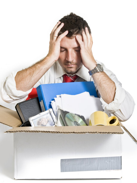 被解雇的年轻人图片下载