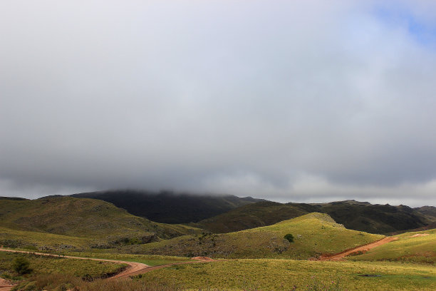山上的雾图片下载